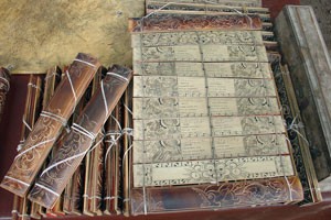 Bali Lontar Palmleaf books