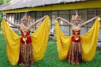 Bali dancers