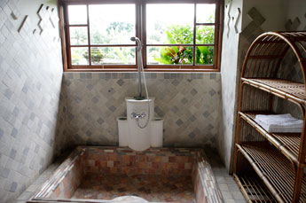 Villa Frangipani - bathroom