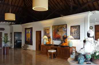 Villa Hibiscus - Hall interior view