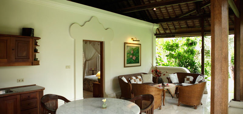 Villa Bougainvillea Front Terrace