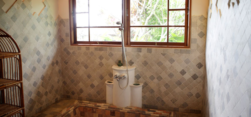 Villa Bougainvillea Bathroom