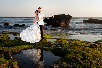 Villa Kompiang Bali Wedding - photo session on the beach