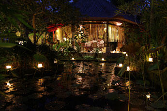 Villa Kompiang Bali Wedding - candle light dinner at the villa