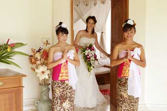 Villa Kompiang Bali Wedding - flower girls escort bride